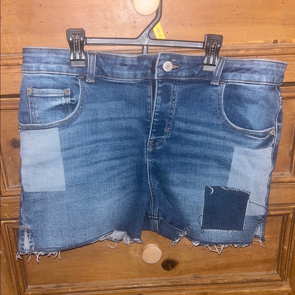 NWOT Juniors Blue Jean Shorts (no zipper Velcro closure)